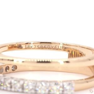 Bague élégante en or et diamants pour femme, véritable bijou scintillant, cadeau de mariage ou de fiançailles, style classique pour un usage quotidien - Product Image 4