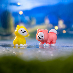 Miniatura de Perro con Impermeable, Figura de Animal de Dibujos Animados, Llavero, Juguete, Modelo, Adorno de Resina para Jardín, Escritorio, Hogar, Bonsái, Decoración de Coche - Product Image 3