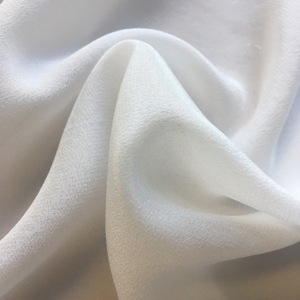 Tessuto <span class=keywords><strong>Crepe</strong></span> De Chine in <span class=keywords><strong>Seta</strong></span> Pura al 100% PFD CDC Bianco Naturale 12m/m 44'' per Tintura, Grado 6A, Massima Qualità - Product Image 2