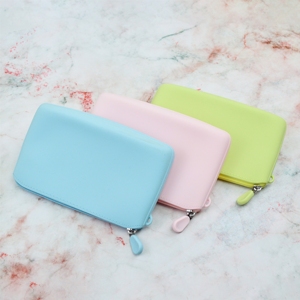 Pochette de maquillage imperméable personnalisée avec logo imprimé, trousse de toilette portable, sacs de beauté en silicone pour porte-monnaie - Product Image 1