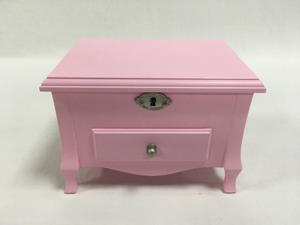 Caja de Música de Madera de Alta Calidad con Diseño Personalizado en Color Rosa/Blanco - Product Image 6