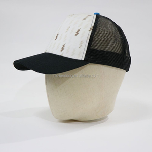 Gorra Trucker Personalizada de 5 Paneles con Estampado de Rayo, Malla Trasera Negra, Ajustable con Cierre a Presión, para Ropa Urbana y Casual - Product Image 2