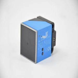 Sensor de Proximidad Inductivo Plc Estándar IQ IQ40-20BPP-KC1 6025812 - Product Image 1