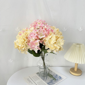 Usine de fleurs artificielles Meiyu Craft, fleur d'hortensia en soie réaliste, décoration de mariage et de maison, style bulgare à 5 têtes - Product Image 3