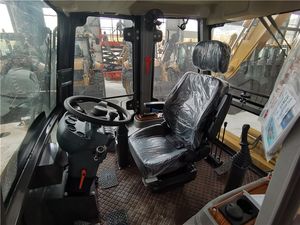 Combo chargeur-excavatrice LC388 efficace: Spécifications principales détaillées Machines de construction d'ingénierie - Product Image 4