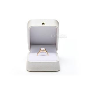 Boîte à bijoux de luxe en gros blanche, emballage personnalisé en cuir PU pour bijoux, boîte à bracelet, boîte à boucles d'oreilles, boîte à collier, boîte à bagues - Product Image 4