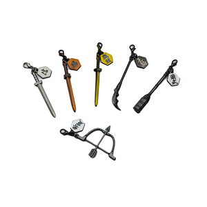 Porte-clés personnalisés en métal, miniatures et mignons, représentant des objets d'inspiration ancienne : couteau, épée, arc, flèche, épée large, marteau, lance - Product Image 1