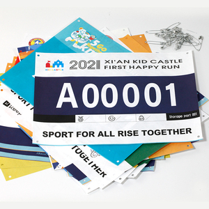 Numéros de dossard de course de <span class=keywords><strong>marathon</strong></span> imprimés en couleur, logo personnalisé, numéros de dossard de football en papier Tyvek imperméable réversibles avec numéros - Product Image 1