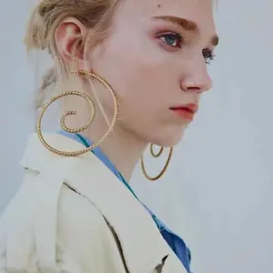 Desain Unik Za Kepribadian Berlebihan Lingkaran Besar Hoop Earrings untuk Wanita Charm Hip Hop Punk Logam Putaran Anting-Anting Perhiasan