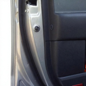 Blocs tampons en caoutchouc pour porte, coffre et capot de General Motors 82191-28010 en matériau EPDM - Product Image 2
