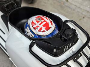 Compartimento de caja grande de almacenamiento de cubo de asiento ABS para motocicleta para VESPA GTS GTV 2003-2025 - Product Image 5