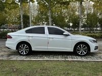 Voiture d'occasion Chevrolet Cruze 2017 1.5L Automatique Version Toit Ouvrant Pioneer Conduite à Gauche Essence Berline Voiture d'occasion pour l'exportation
