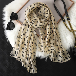 Sciarpe di seta alla moda con motivo a scialle lunghe e sottili con stampa animale - Product Image 2