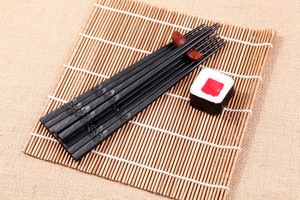 Elegantes palillos negros <span class=keywords><strong>de</strong></span> fibra <span class=keywords><strong>de</strong></span> vidrio con caja <span class=keywords><strong>de</strong></span> lujo palillos <span class=keywords><strong>chinos</strong></span> para <span class=keywords><strong>comer</strong></span> para acampar Material plástico - Product Image 2
