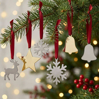Ornements de Noël en acier inoxydable, décorations de Noël personnalisables, flocon de neige, renne, ruban rouge, cadeau de Noël, pendentif