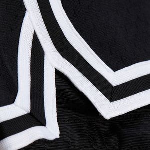 Short de basket-ball personnalisé noir blanc rayé double maille sans logo taille élastique cordon de serrage hommes Gym Shorts de course - Product Image 3