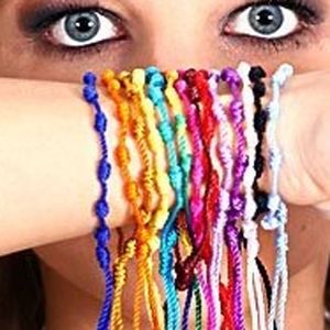 Pulsera de Cruz Hecha a Mano, Cuerda de Nylon Trenzada, Rosario con Nudos Contadores, 12 Colores Aleatorios, Joyería de Regalo, Origen Zhejiang - Product Image 1