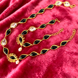 Bracelets de charme tendance en gros Schiaparelli, plaqués or 18 carats, étanches et inaltérables, motif œil porte-bonheur rétro, pour femme, idéal comme cadeau - Product Image 4