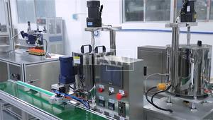 Machine de remplissage Henwi à pompe à engrenages à température constante à 1 buse pour la crème dépilatoire, la sauce, les boissons, avec mélange et chauffage - Product Image 3