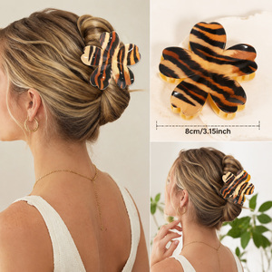 Pince à <span class=keywords><strong>cheveux</strong></span> en résine motif léopard 8 cm, motif floral en forme de cœur, imprimé UV, accessoire de coiffure esthétique pour femme - Product Image 1