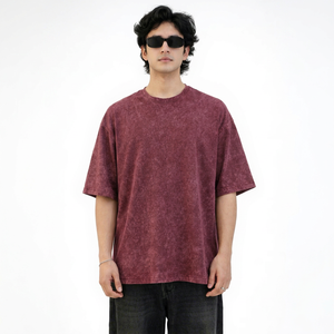 เสื้อยืดคอกลมแขนสั้นทรงปกติสำหรับผู้ชาย สีพื้น ย้อมสีแบบ Garment Dyed เนื้อผ้าเจอร์ซีย์คอตตอน 220 กรัม ระบายอากาศได้ดี สกรีนโลโก้ด้านหน้า สไตล์ลำลอง - Product Image 1