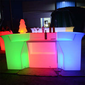 كونتر بار <span class=keywords><strong>LED</strong></span> مضيء RGB محمول للاستخدام الخارجي، أثاث حفلات بلاستيكي أبيض للملاهي الليلية والمقاهي وصالات KTV بالجملة - Product Image 4