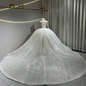 Robes de mariée JFH08 de luxe à col haut et ornées de cristaux - Product Image 2