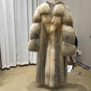 Cappotto Lungo Invernale da Donna in Vera Pelliccia di Volpe Dorata di Alta Qualità - Product Image 2