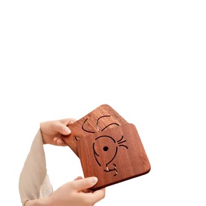 Juego de posavasos de madera con diseño de animales de dibujos animados, tapete redondo aislante del calor para tazas de té, ollas, cuencos y uso en la mesa - Product Image 5