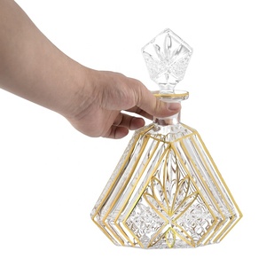 N9 Luxury Goldline Crystal Whiskey Decanter Modern Design Gold Rim Bouteille de vin en verre avec logo personnalisé pour les fêtes et les cadeaux - Product Image 4