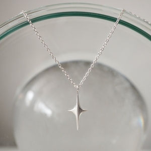 Collier <span class=keywords><strong>Stella</strong></span> imperméable Collier étoile en acier inoxydable 316L Collier pendentif minimaliste à la mode en acier inoxydable - Product Image 3