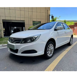 Berline Électrique d'Occasion BYD E5 2019, Autonomie de 450 km, Automatique, Sièges en Tissu Foncé, Prête pour l'Exportation - Product Image 3