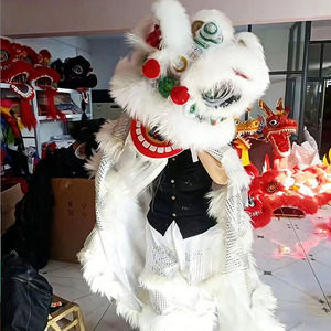 Costume de mascotte de tête de lion blanc fait main avec yeux LED pour adultes, origine Guangdong, événements culturels du Nouvel An Chinois - Product Image 3