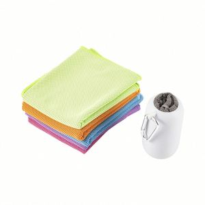 Serviette rafraîchissante en microfibre pour voyage, sport et gym, séchage rapide, écologique, avec étui en silicone, effet glace instantanée, design uni, style durable - Product Image 3
