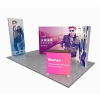 Le stand de salon commercial affiche une boîte de rétroéclairage LED pop-up rectangulaire avec une boîte à lumière pliante à fond de tissu de tension