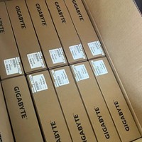 Carte mère serveur ATX Gigabytes MZ01-CE1 AMD PCIe 3.0