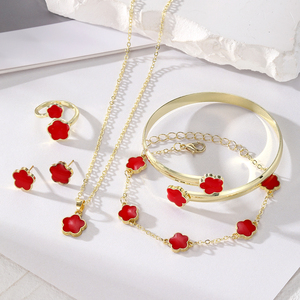 KISSWIFE Mode <span class=keywords><strong>Ensemble</strong></span> <span class=keywords><strong>de</strong></span> <span class=keywords><strong>Bijoux</strong></span> 5 Pièces Fleur à Cinq Pétales Boucles d'Oreilles Bracelet Collier et Bague pour Femme - Product Image 5