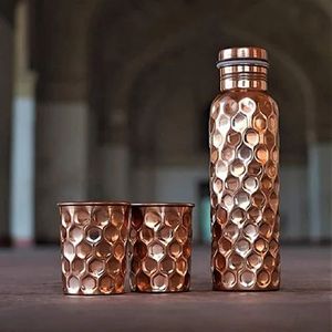 Juego de regalo de botella de agua de cobre martillado con diamante a prueba de fugas sin BPA con beneficios de salud ayurvédicos para oficina, gimnasio y viajes - Product Image 1