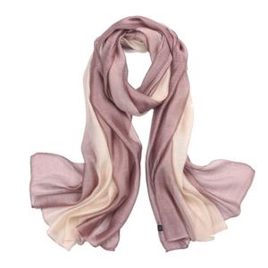 Bufanda de Seda para Mujer, Nueva Colección Otoño Invierno, Chal Versátil de Seda de Morera con Degradado de Color Cálido y Patrón con Logotipo - Product Image 6