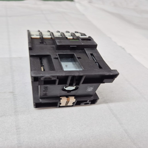 Nieuwe en originele PLC 103403 hulpcontactor 8S/20E 3TH43 82-0B () *Beste prijs garantie - Topwaarde - Product Image 1