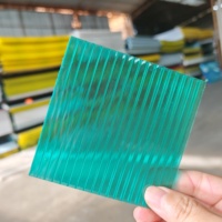 Panneau en polycarbonate transparent durable à plusieurs parois avec verrouillage en U gousset de style moderne mur rideau Topgal avec mots clés extraits