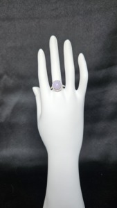 Anillo Solitario de Jadeíta Ajustable, Chapado en Plata 925, Estilo Moderno y Minimalista, Joyería Fina para Mujer, Certificado NGIC - Product Image 3