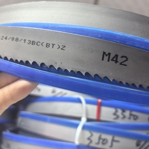 Hoja de sierra de cinta bimetálica de carburo de tungsteno de grado industrial 34x1.1mm soldada por alta frecuencia OEM para corte de madera con 3 años de garantía extendida - Product Image 3