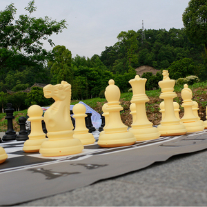 Juego de Ajedrez de plástico para exteriores con caja de ajedrez duradera de 10 pulgadas de altura para uso en jardín o parque - Product Image 4