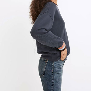 Sudadera de Invierno 100% Personalizable para Mujer, Sudadera de Algodón 100% de Corte Ajustado y Transpirable, Ecológica, con Logotipo y Talla Personalizados - Product Image 4