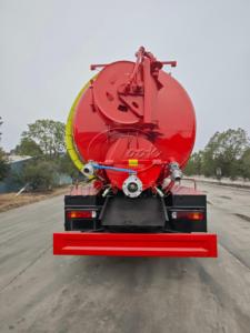 Factory Sale Sinotruk Sewer Vacuum <b>Suction</b> & Jetting Truck, Euro 2 Export Customized, Multifunctional High Horsepower - Product Image 6