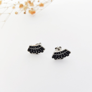 EVER FAITH RBG Dissent Collar Pendientes Silver Stud Jewelry Regalos para mujeres Fans de Ruth Ginsburg Black GoldenTone - Product Image 5