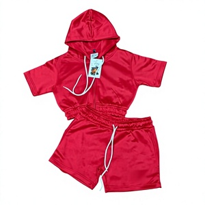 Conjunto de camiseta con capucha y pantalones cortos para mujer, de manga corta, con cremallera completa, dos piezas, informal, estilo urbano, para verano, con cintura con cordón ajustable. - Product Image 1