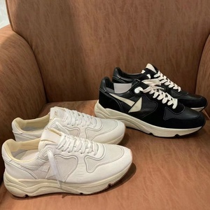 Chaussures de sport haut de gamme DSYX pour hommes, baskets en cuir véritable confortables, plateforme classique, modèle de chaussures de course dorées effet vieilli - Product Image 5