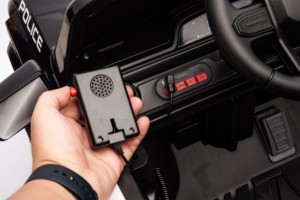 Auto Eléctrico Infantil Chevrolet Colorado Licenciado de 2 Plazas, 24v, Juguete para Niños, Auto de Policía para Niños - Product Image 6